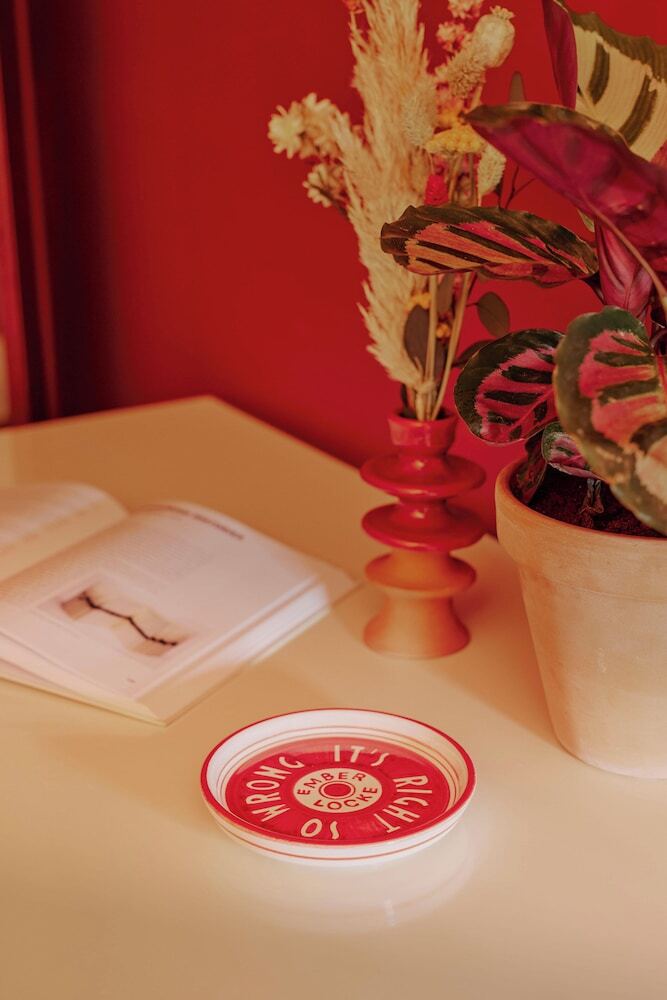 Hotel Ember Locke Kensington
