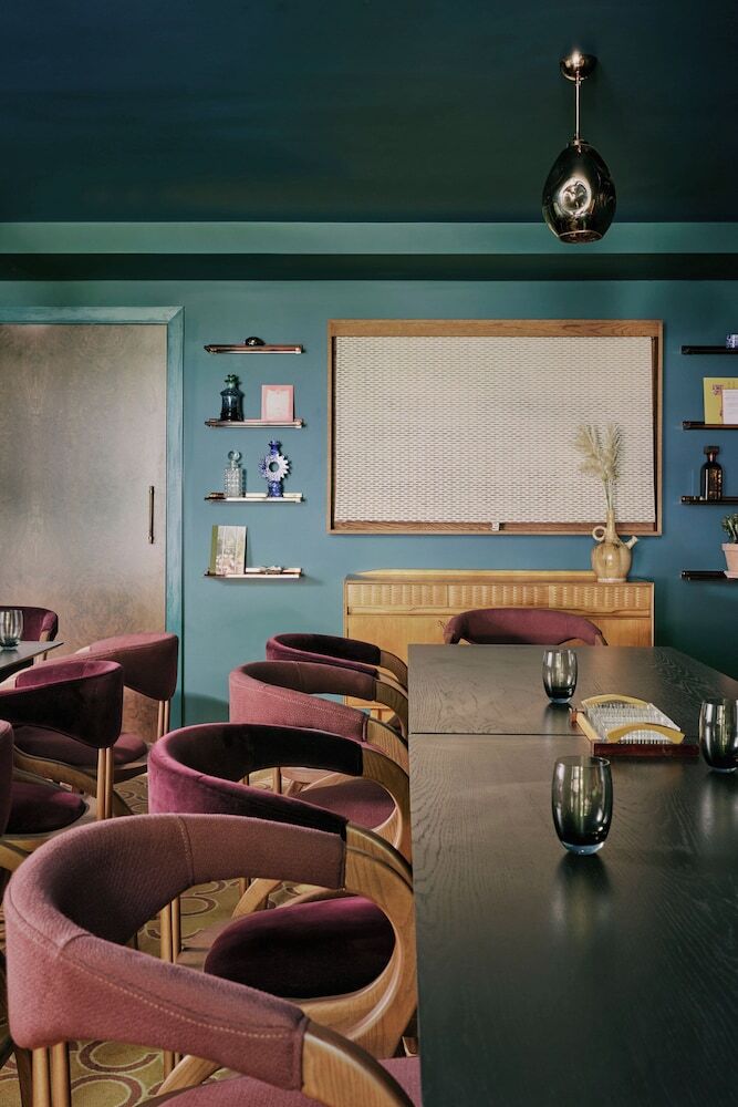 Hotel Ember Locke Kensington