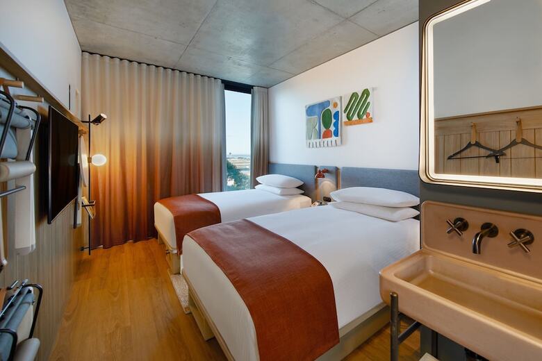 Hotel Moxy Sydney Airport