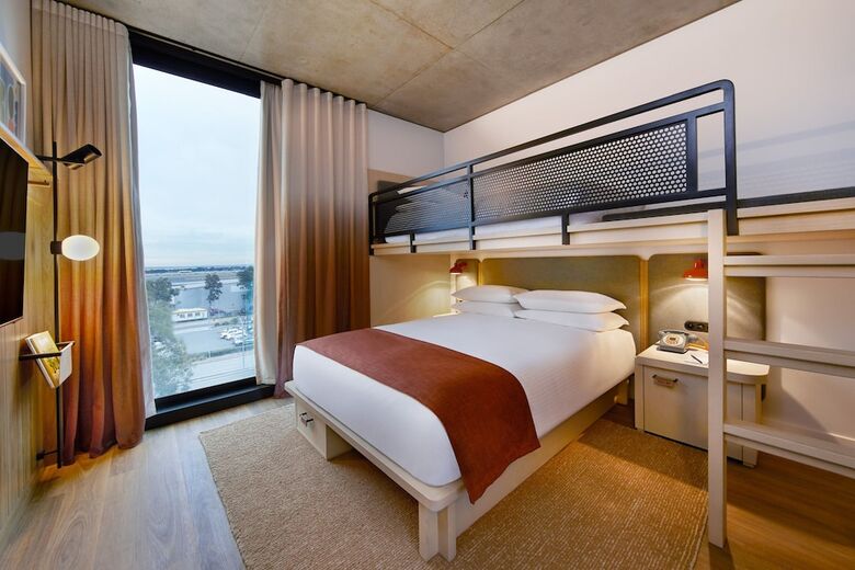 Hotel Moxy Sydney Airport