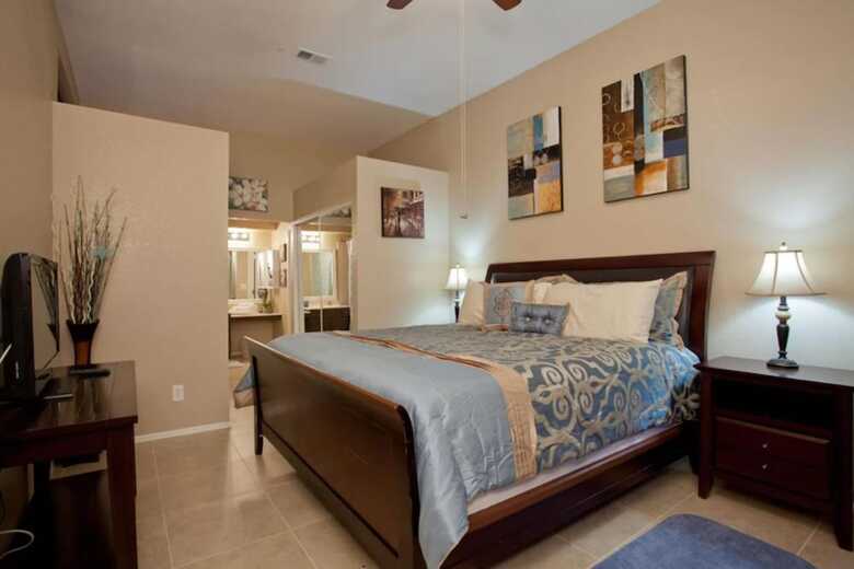 Charming 2br-2ba By Bluebarrelhomes