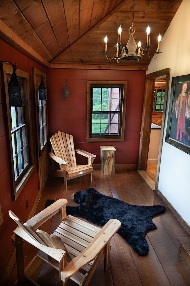 Bed & Breakfast 1735 Stone Farmhouse