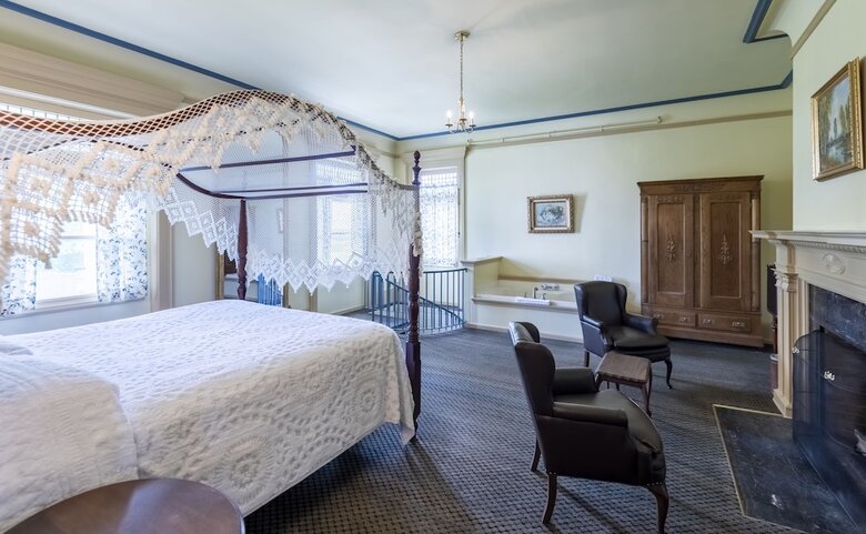 Hotel White Springs Manor A Belhurst Property