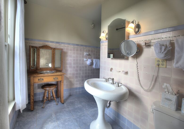 Hotel White Springs Manor A Belhurst Property