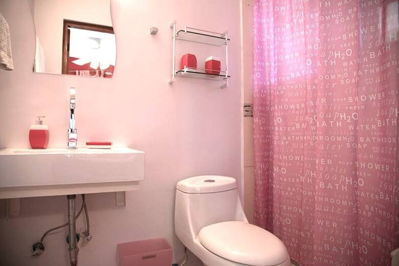 Contadora Island Inn B&B