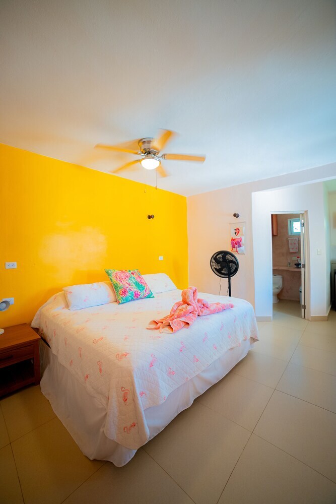 Bed & Breakfast Flamingos Inn