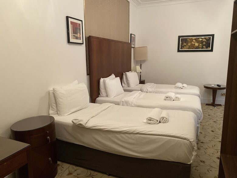 The Ladbrooke Hotel
