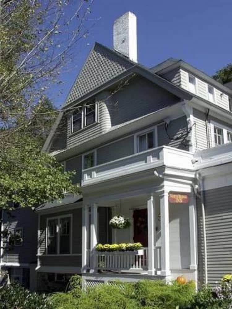 Bed & Breakfast North Bridge Inn