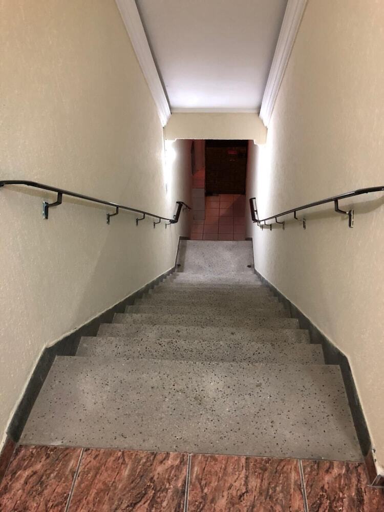 Hotel City II