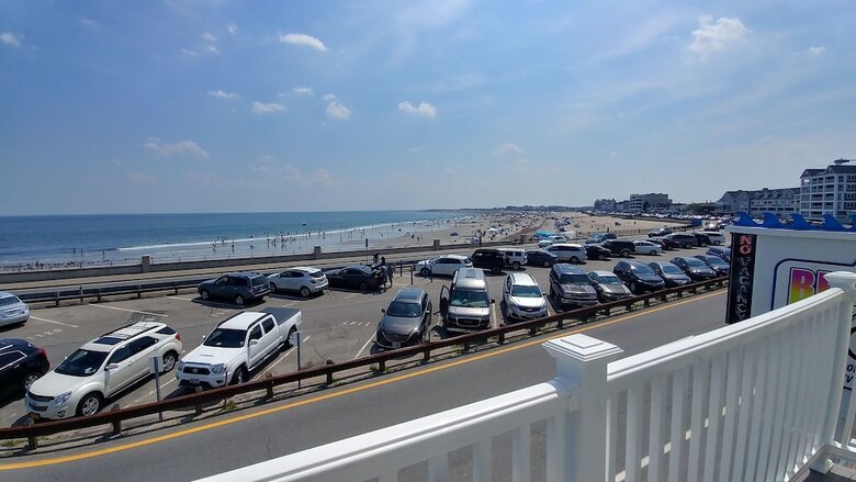 Hotel Breakers By The Sea