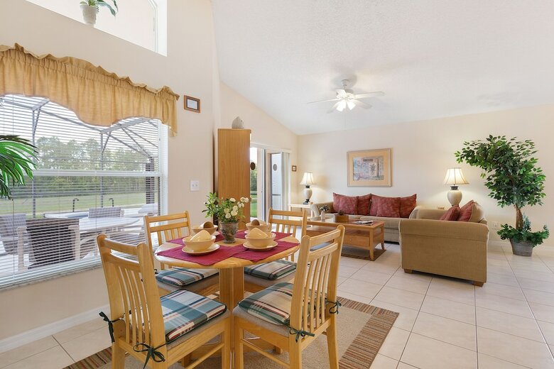 Aparthotel Waterside Villa By Villadirect