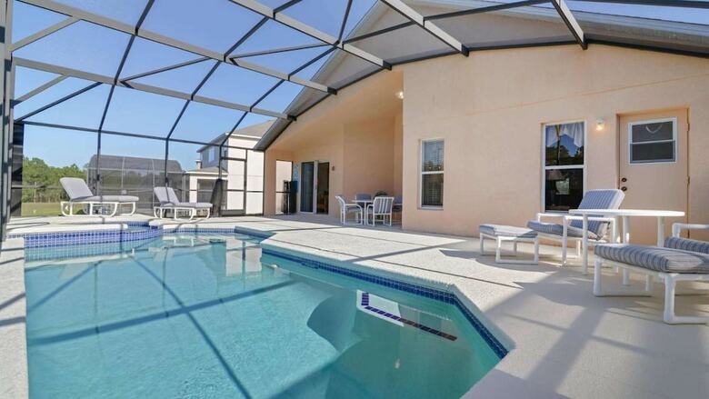 Aparthotel Waterside Villa By Villadirect