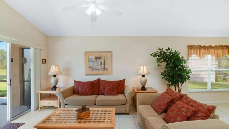 Aparthotel Waterside Villa By Villadirect