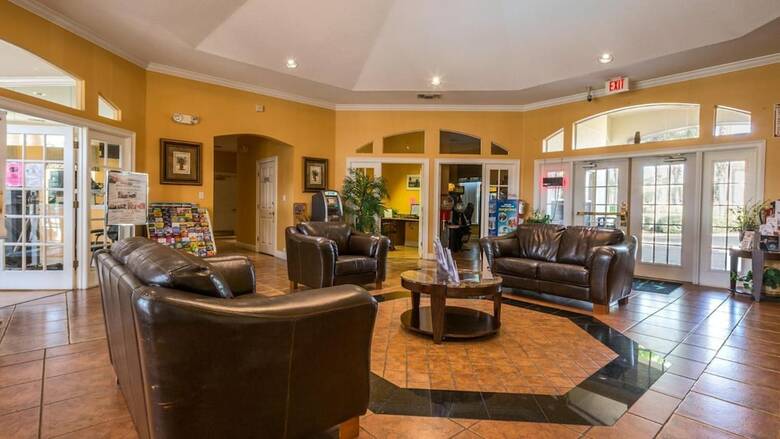 Aparthotel Waterside Villa By Villadirect