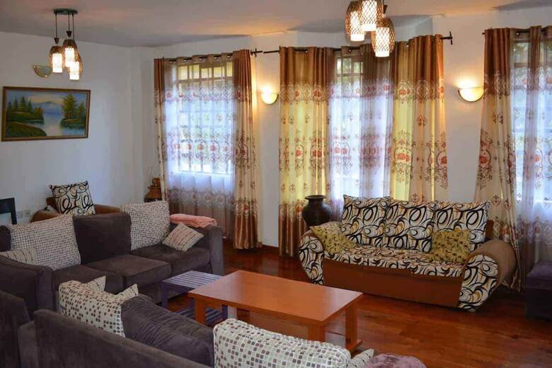 Hotel Kerarapony House