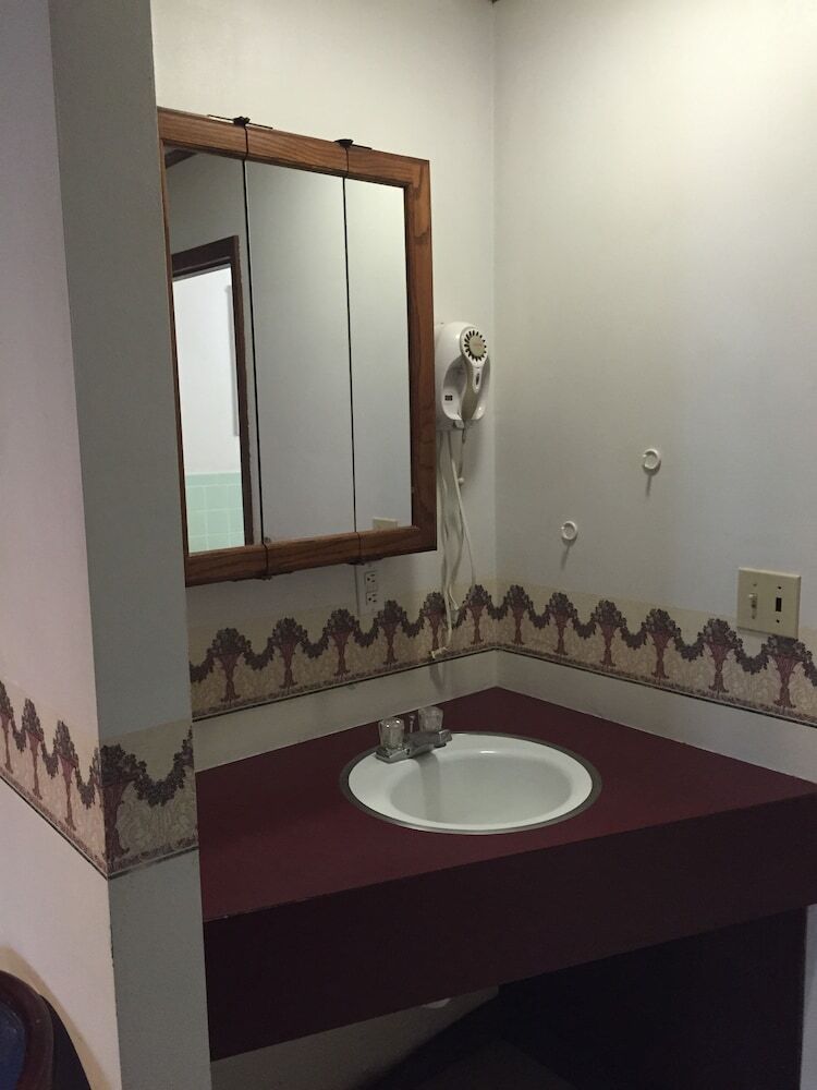 Double A Motel