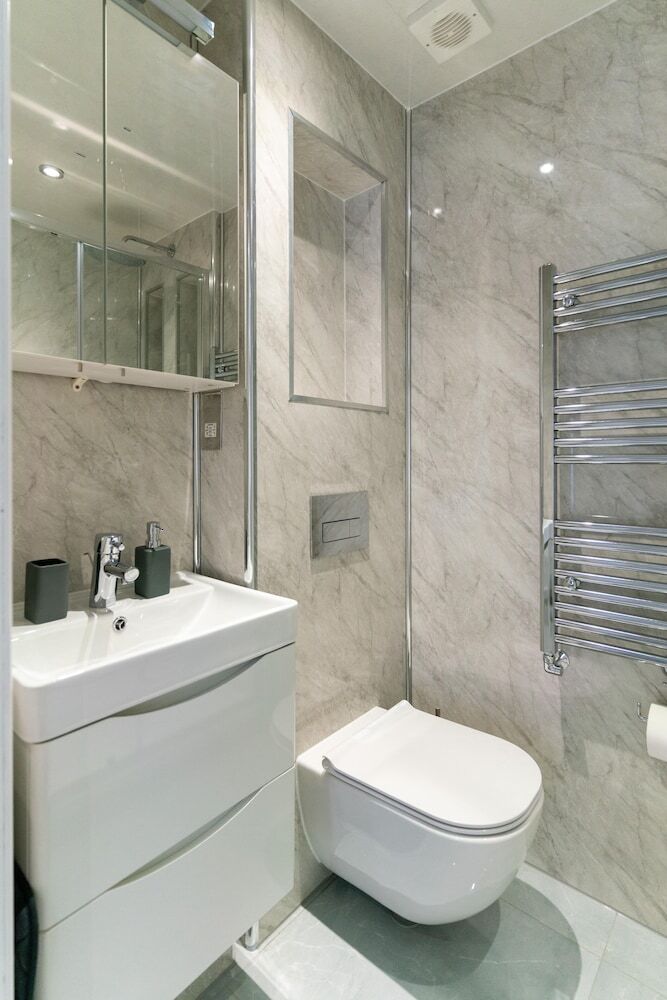 Luxury 5bd Guesthouse