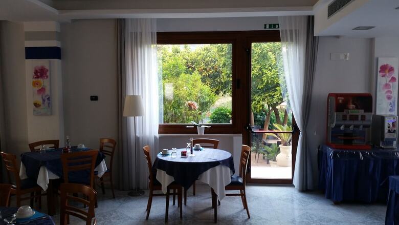 Hotel Leone