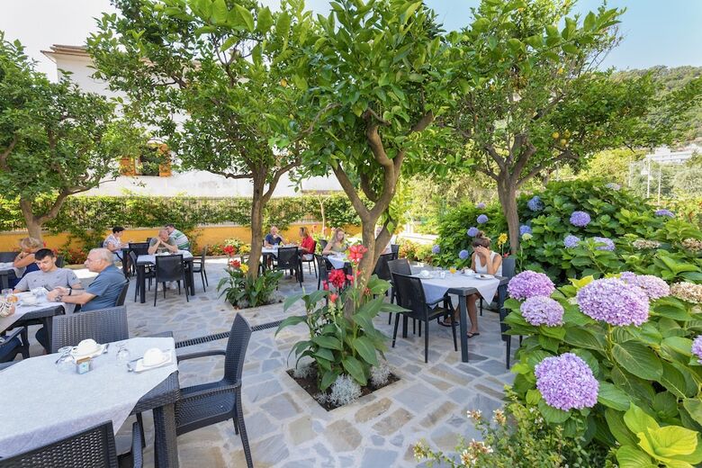 Hotel Leone