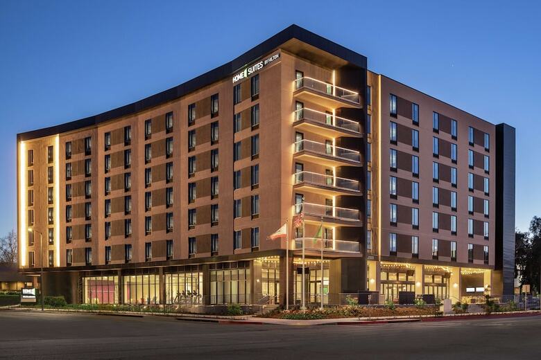 Hotel Home2 Suites By Hilton Woodland Hills
