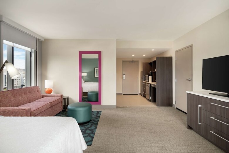 Hotel Home2 Suites By Hilton Woodland Hills