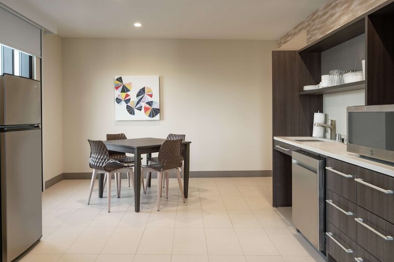 Hotel Home2 Suites By Hilton Woodland Hills