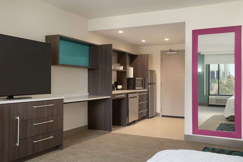 Hotel Home2 Suites By Hilton Woodland Hills