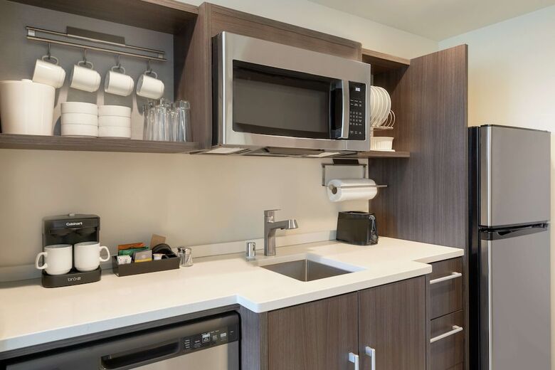 Hotel Home2 Suites By Hilton Woodland Hills