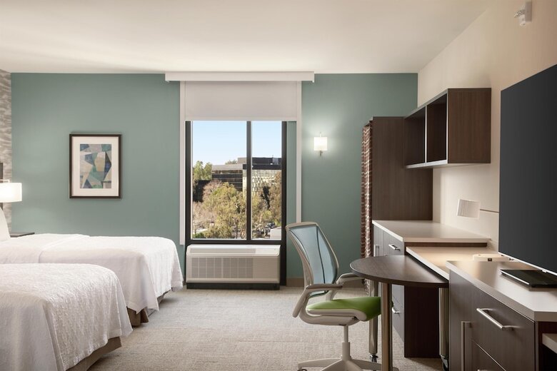Hotel Home2 Suites By Hilton Woodland Hills