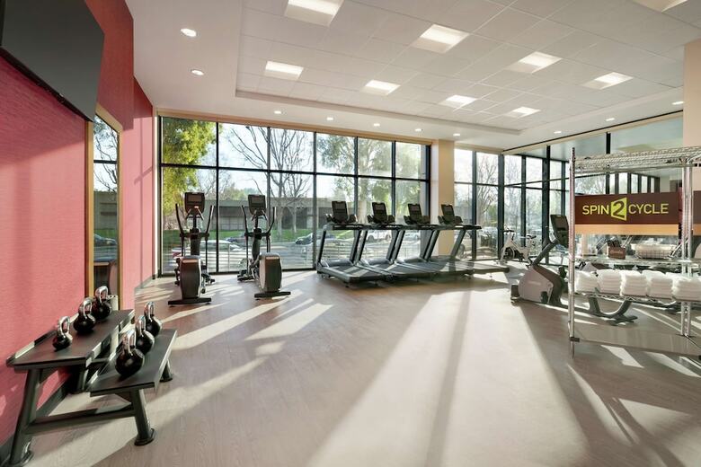 Hotel Home2 Suites By Hilton Woodland Hills