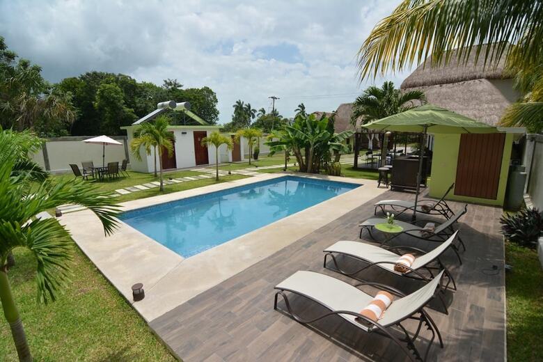 Hotel Caba�as Luxury Bacalar