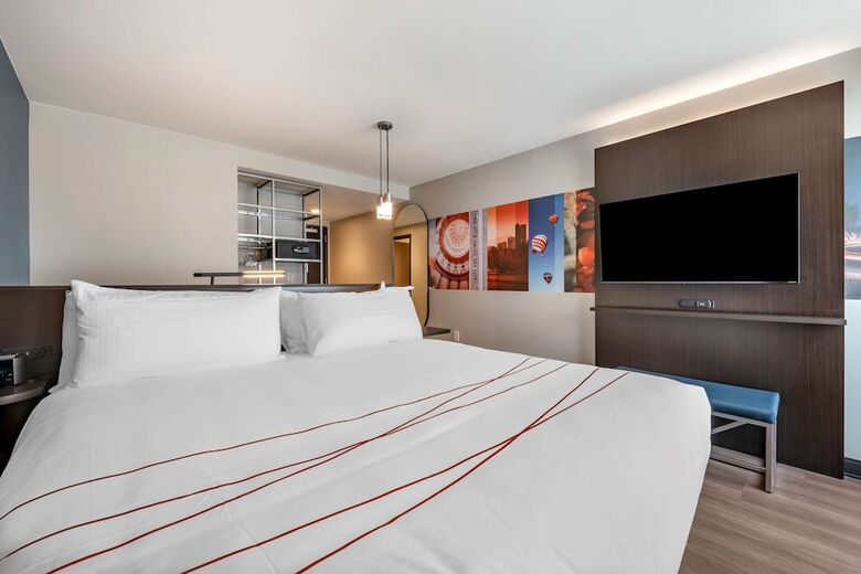 V?b Hotel By Best Western Denver Rino