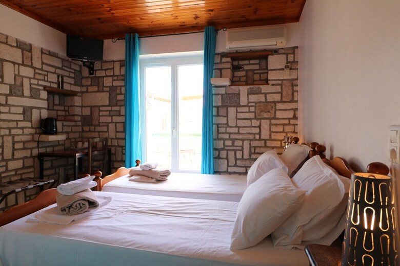 Hotel 30 Rte De Vallon Pont D Arc