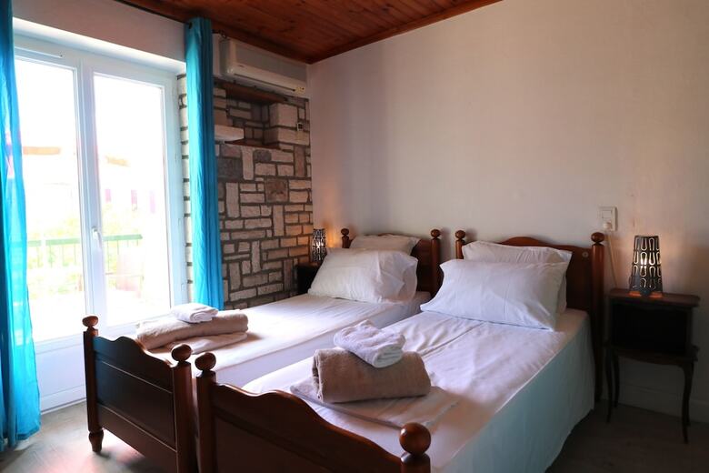 Hotel 30 Rte De Vallon Pont D Arc