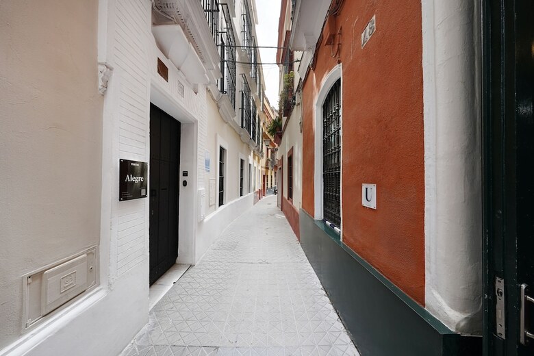 Aparthotel Numa Seville Alegre
