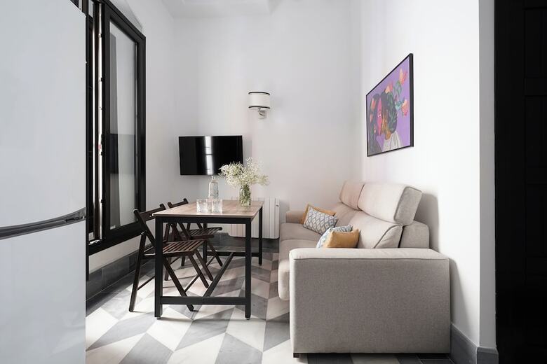 Aparthotel Numa Seville Alegre