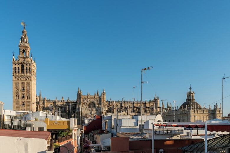 Aparthotel Numa Seville Alegre