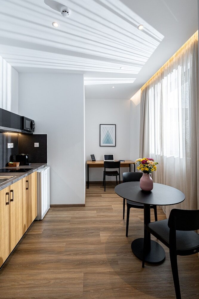 Pnoe Urban Living