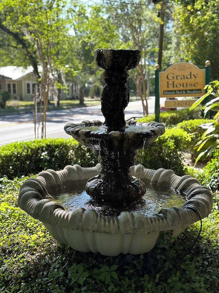 Grady House Bed & Breakfast