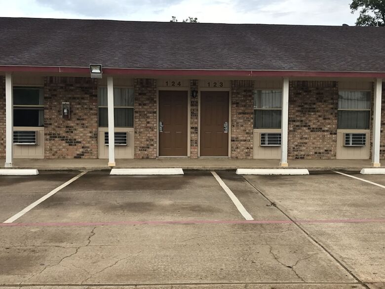 Motel Van Inn
