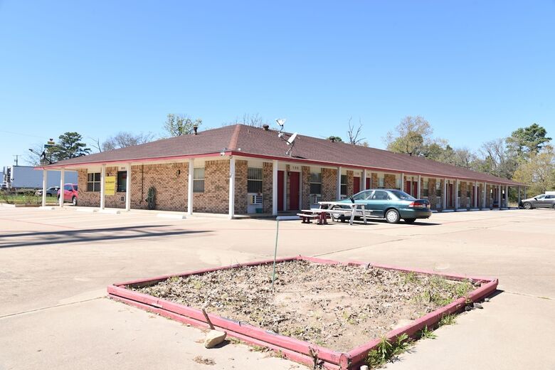 Motel Van Inn