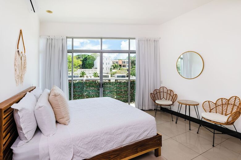 Mvillas - Luxury 2bed 2bath Condo W Pool
