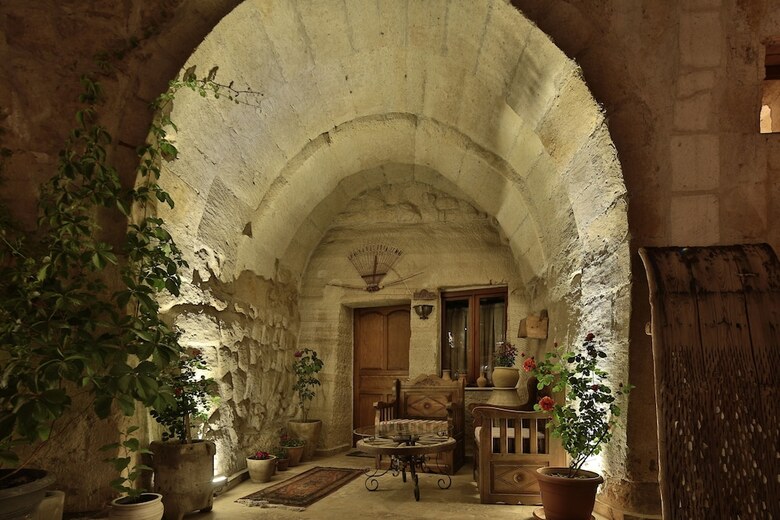 Hotel Chelebi Cave House