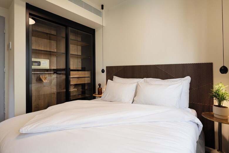 Hotel De Sheinkin Suites