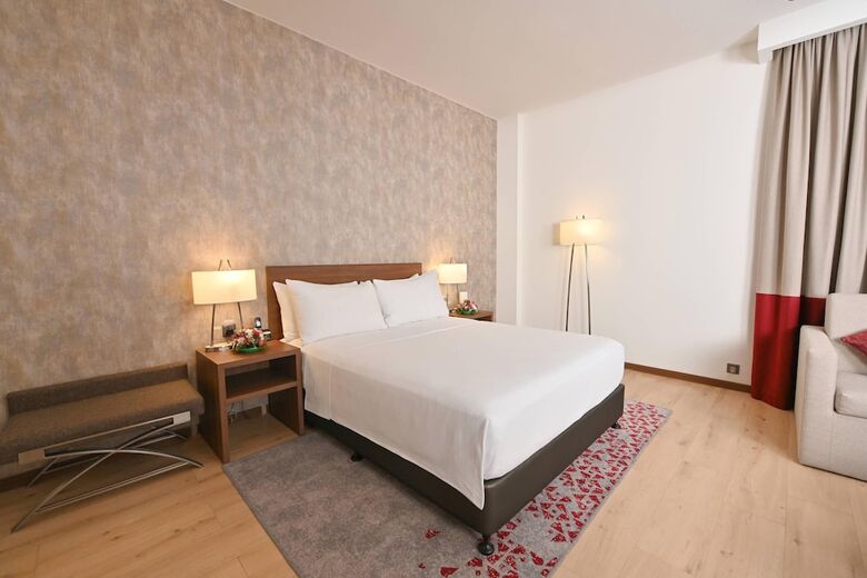 Comfort Hotel Jeddah King Road