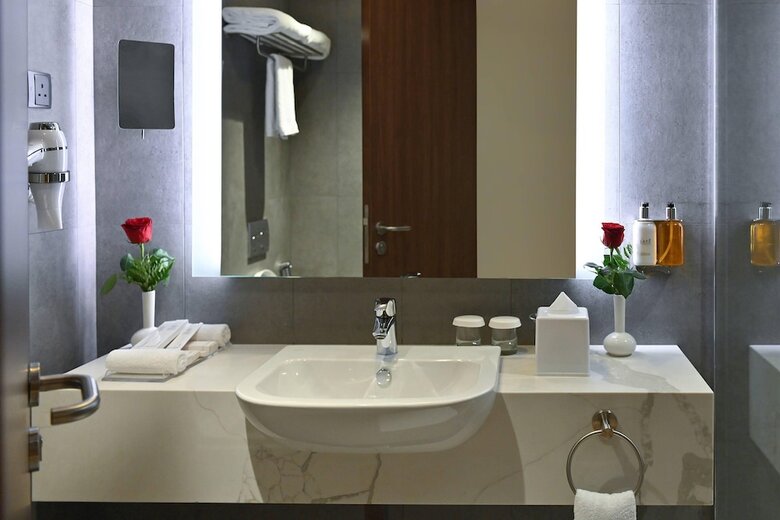 Comfort Hotel Jeddah King Road