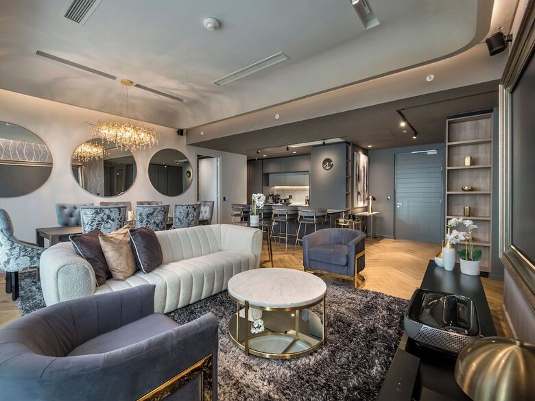 The Rockefeller Hotel By Newmark