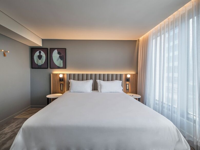 The Rockefeller Hotel By Newmark