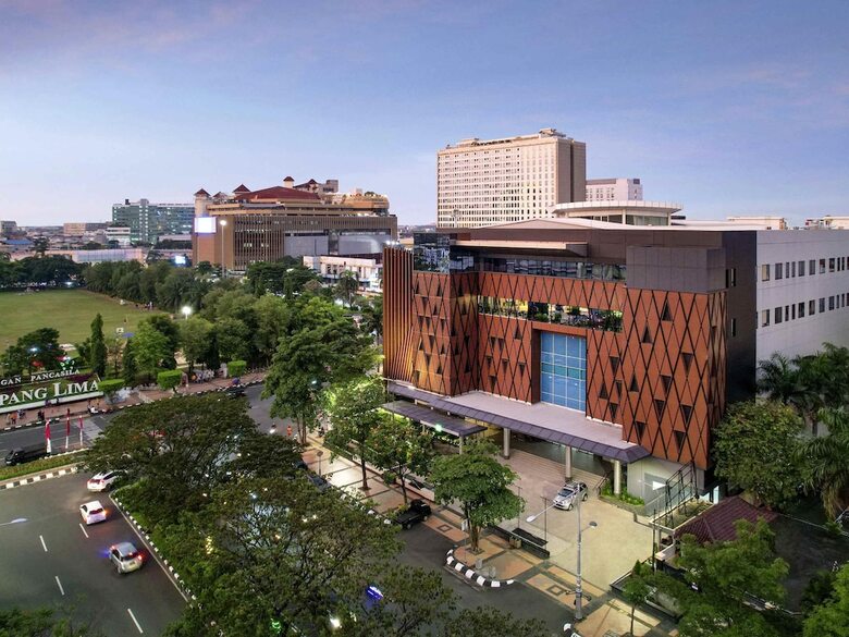 Hotel Ibis Styles Semarang Simpang Lima