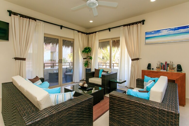 Apartamentos Condo Complex With An Alluring Pool & Tropical Vibes By Stella Rentals